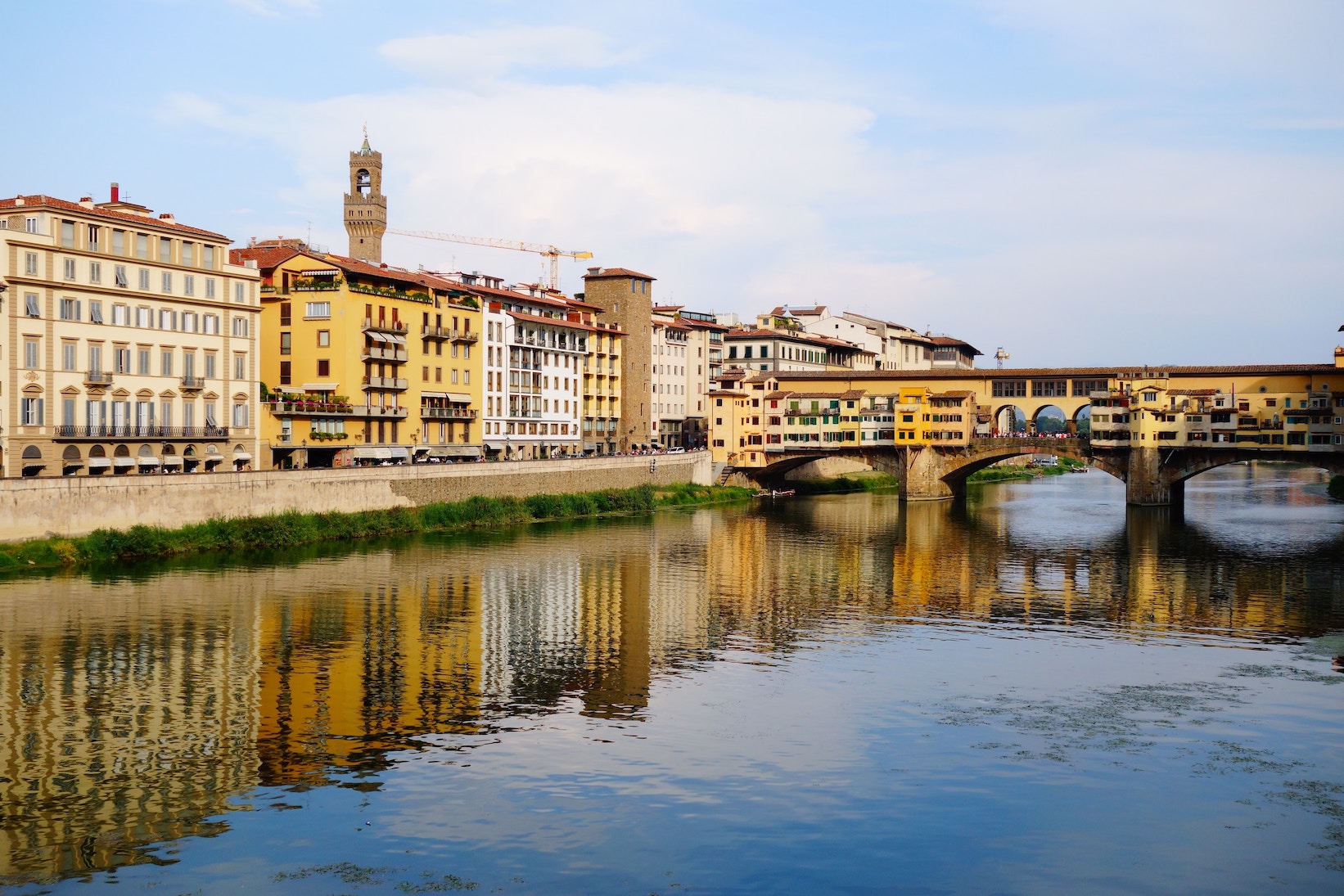 Things do in Florence: Rafting on the Arno River with Aperitif